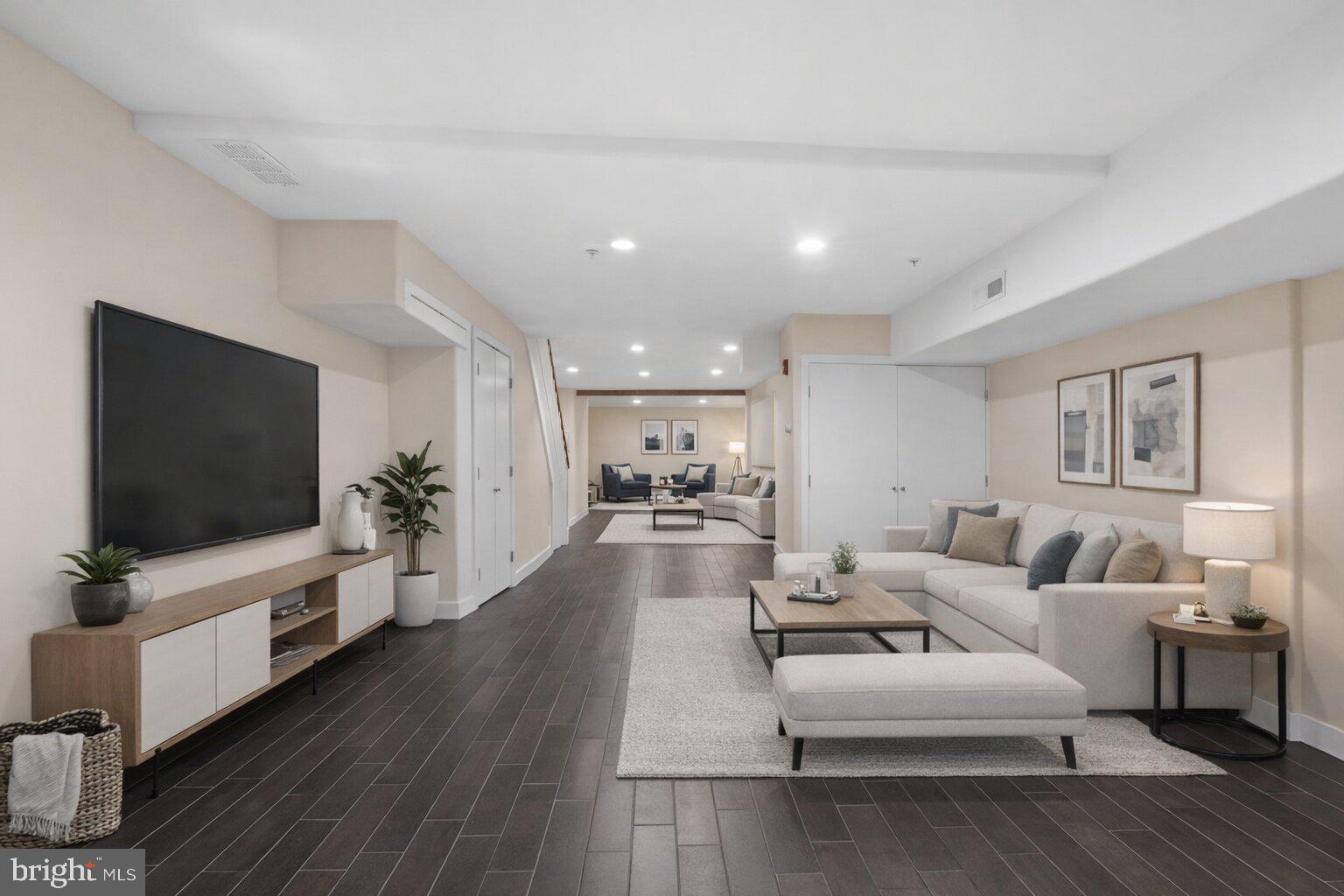 924 South 11th Street, Unit 101 Philadelphia, PA 19147 - Photo 14 of 23