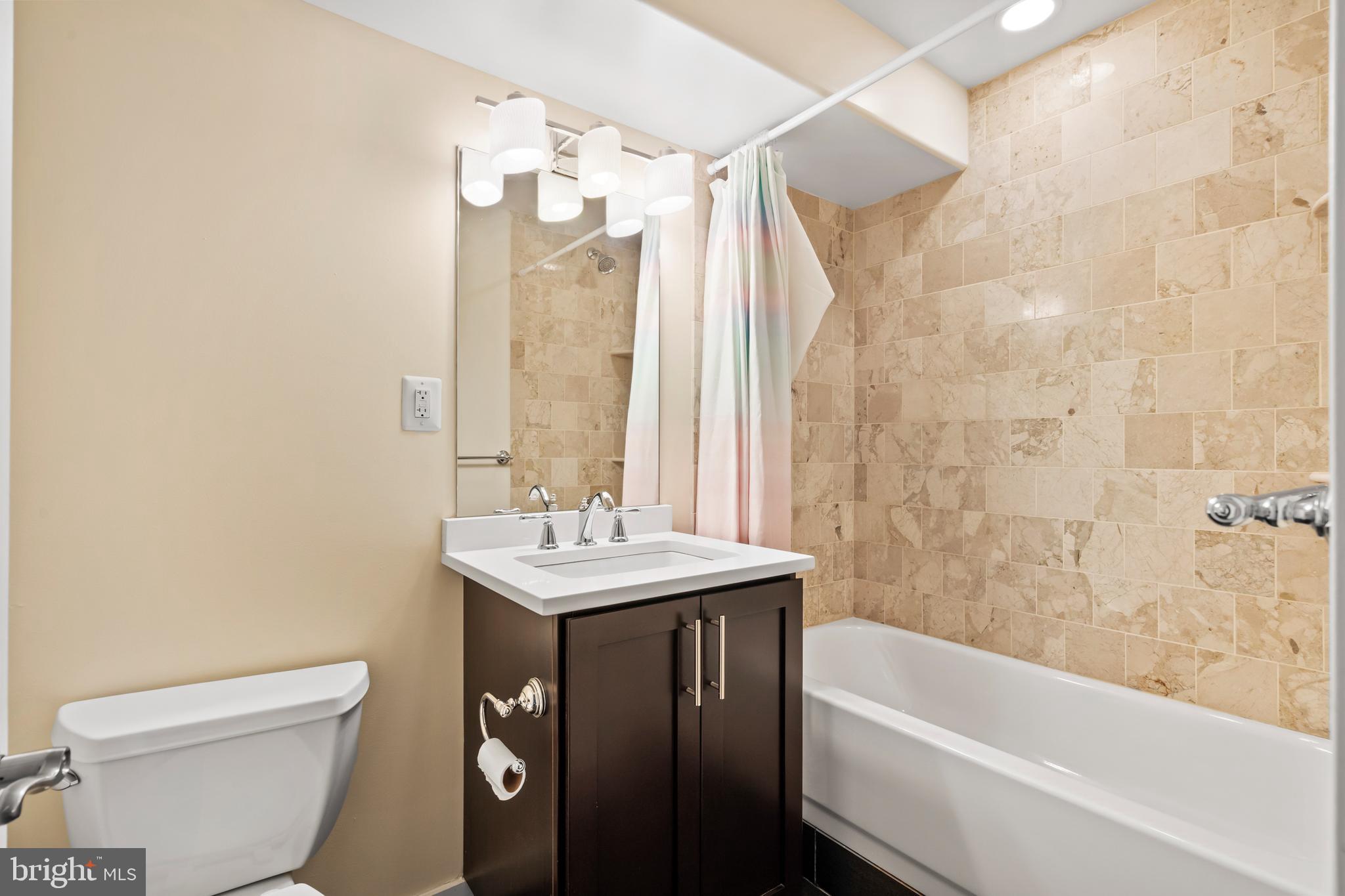 924 South 11th Street, Unit 101 Philadelphia, PA 19147 - Photo 21 of 23