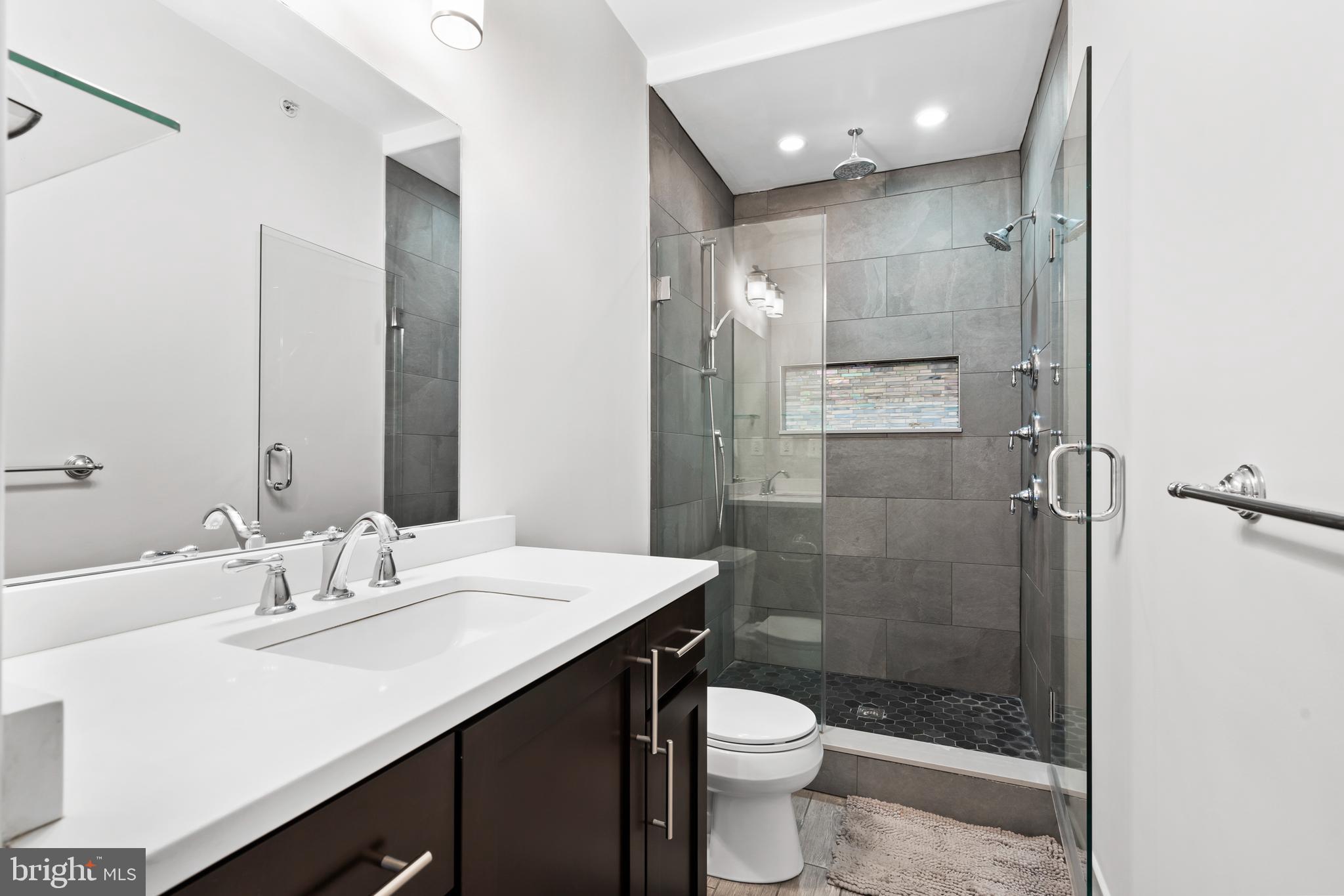 924 South 11th Street, Unit 101 Philadelphia, PA 19147 - Photo 9 of 23