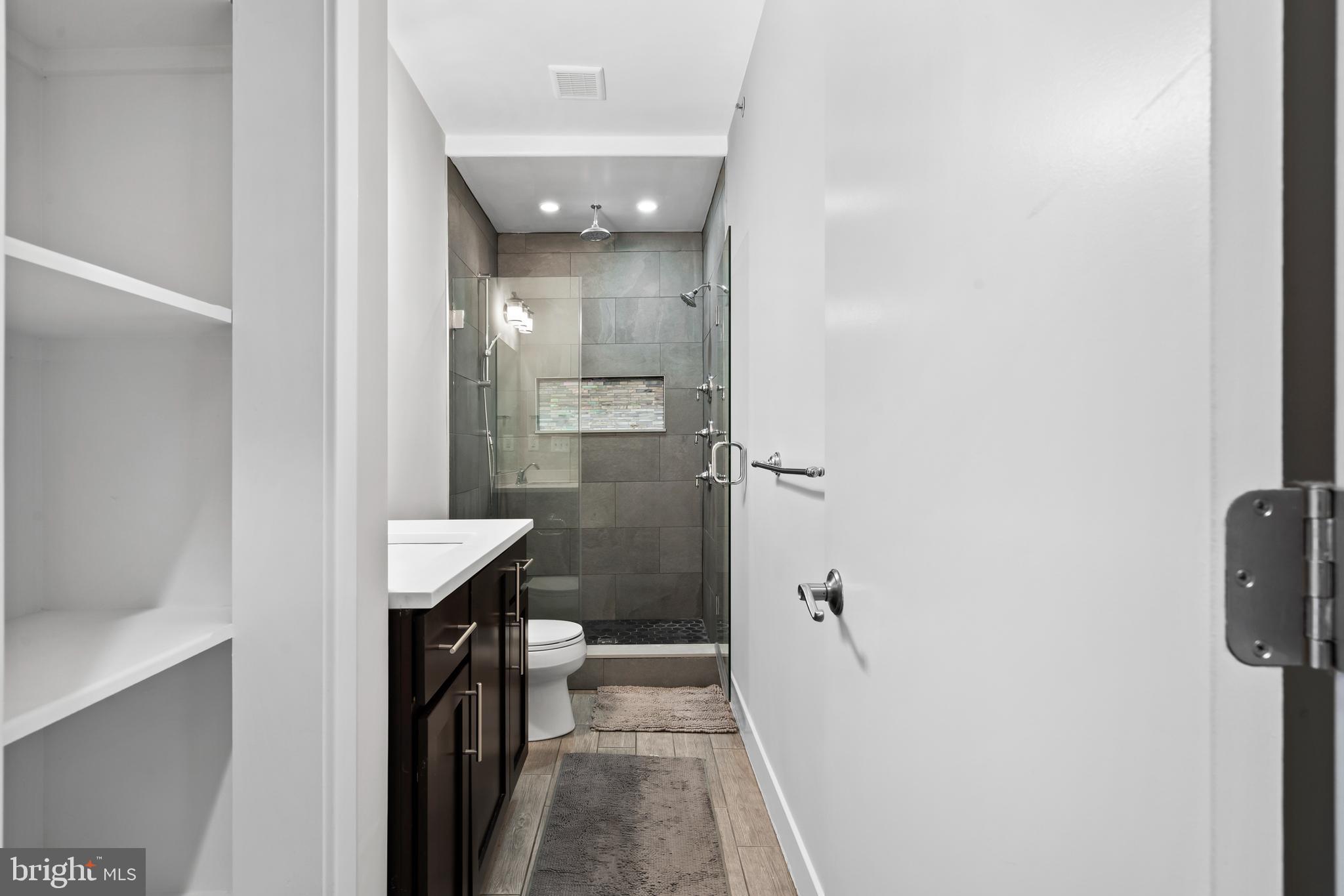 924 South 11th Street, Unit 101 Philadelphia, PA 19147 - Photo 10 of 23