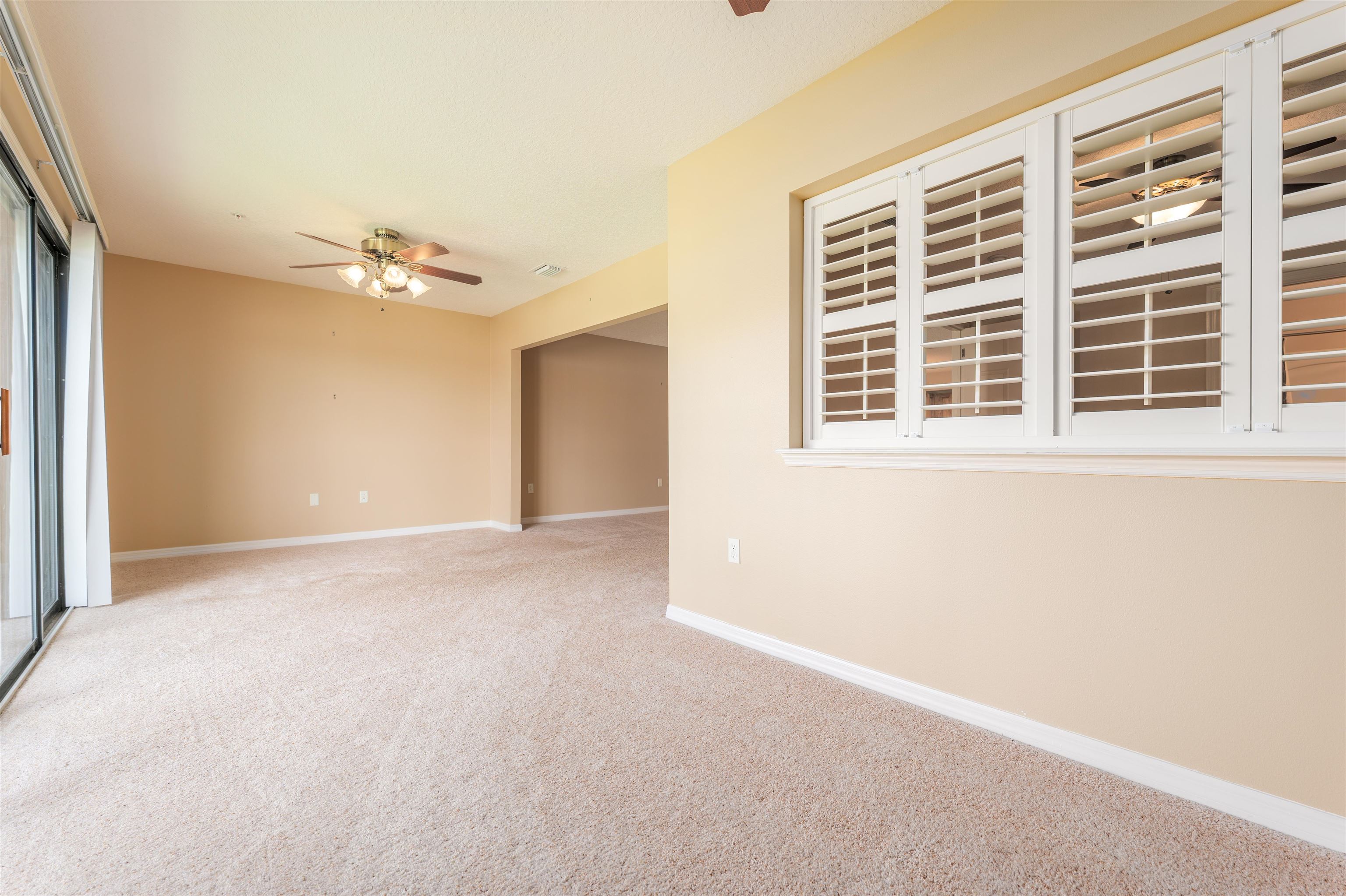 99 Broad River Place, Unit 3205 Welaka, FL 32193 - Photo 18 of 33 a view of an empty room with a window