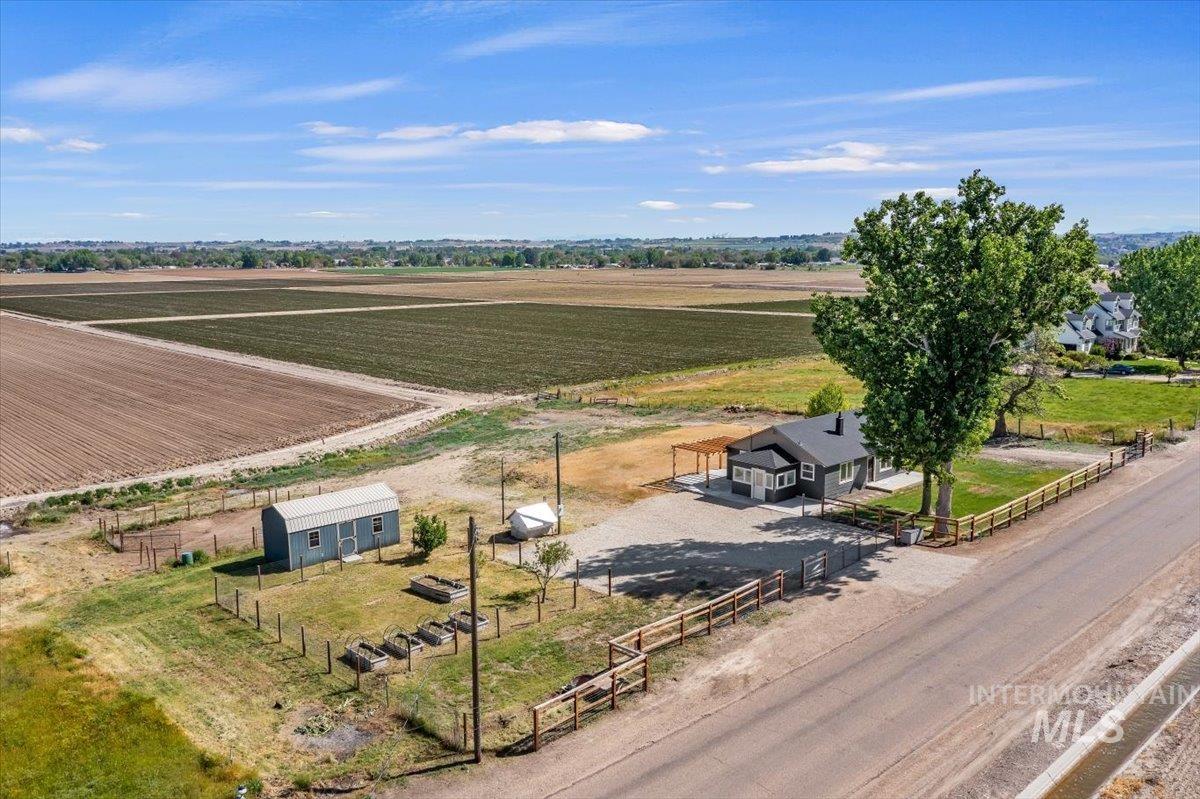 3432 Pioneer Road Homedale, ID 83628 - Photo 4 of 37