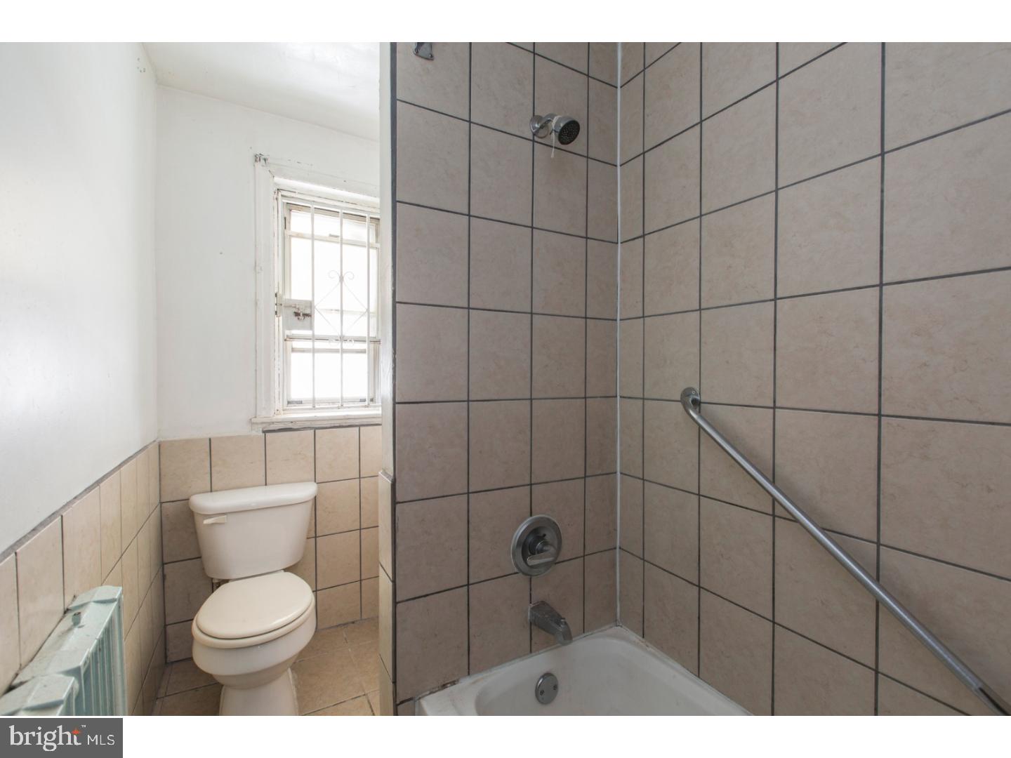 1815 Tasker Street Philadelphia, PA 19145 - Photo 14 of 17