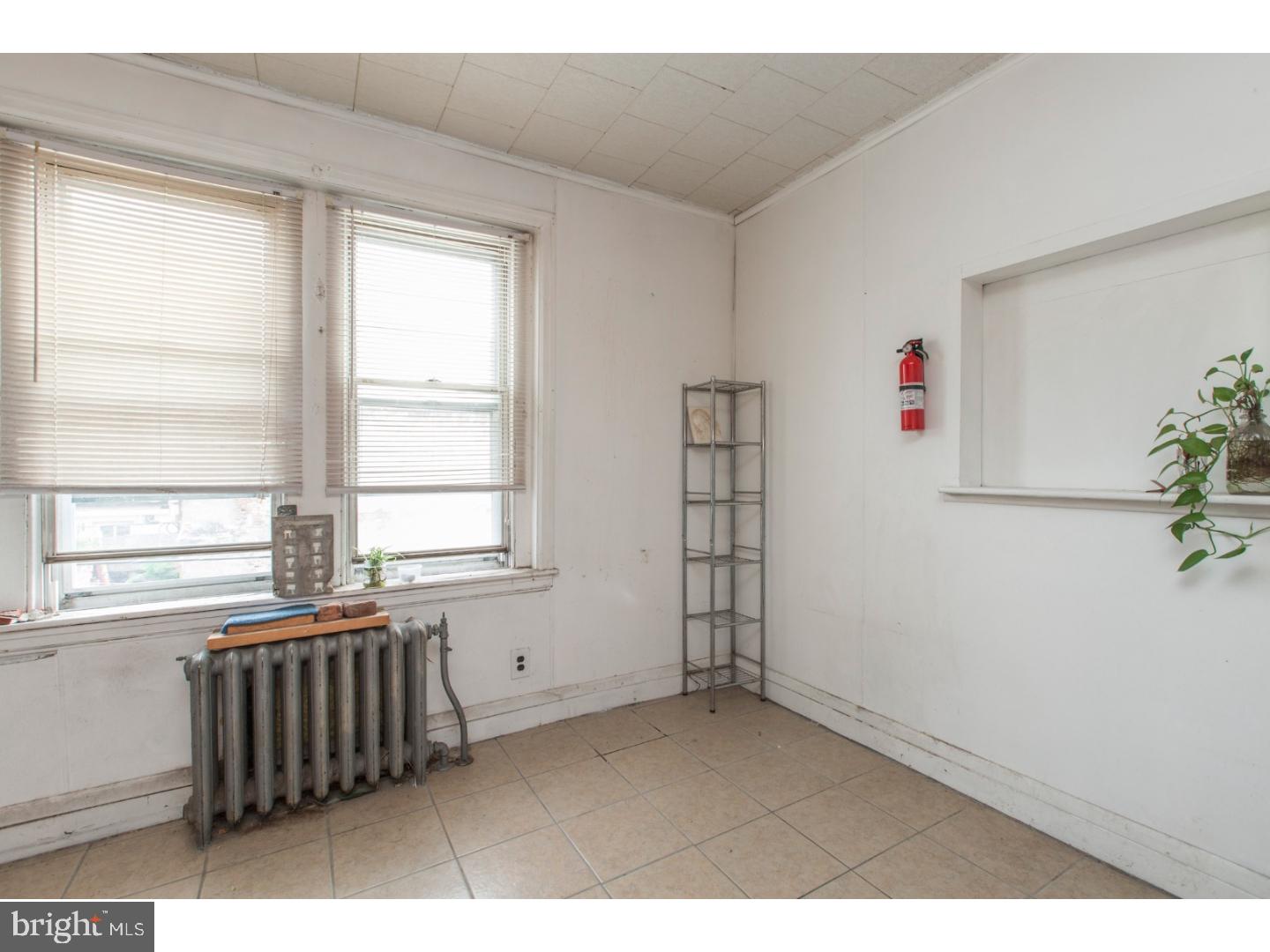 1815 Tasker Street Philadelphia, PA 19145 - Photo 4 of 17