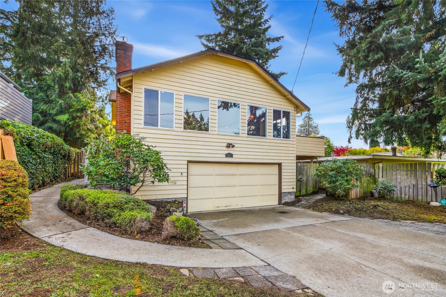 3951 Southwest Austin Street Seattle, WA 98136 - Photo 1 of 32 Gallery Image 1