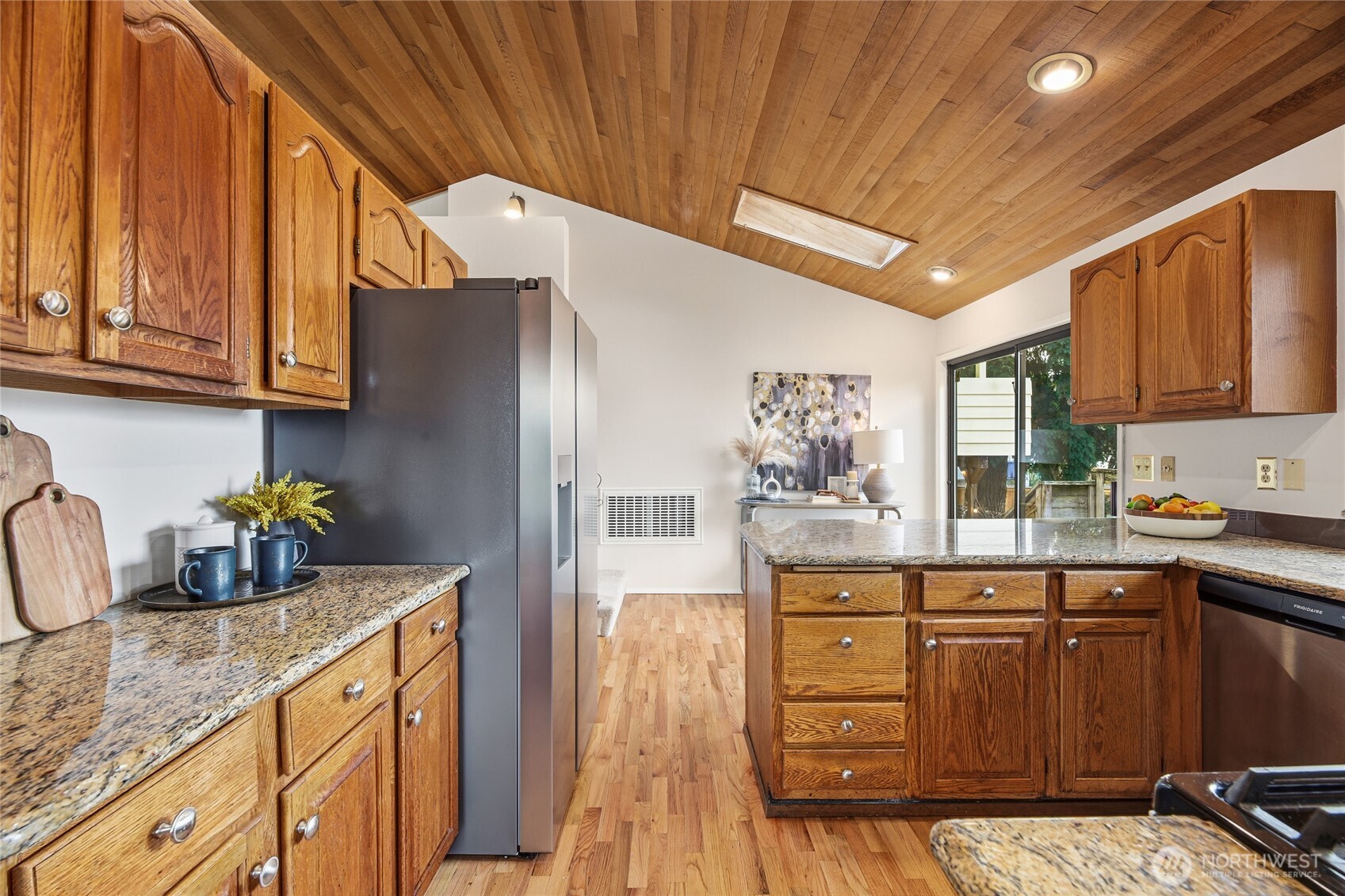 3951 Southwest Austin Street Seattle, WA 98136 - Photo 9 of 32 Gallery Image 9