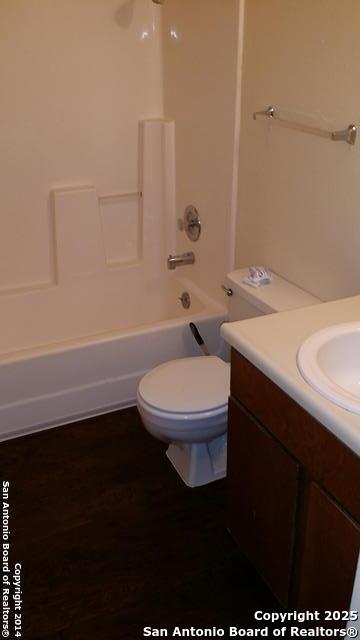 12200 Ridge Crown Street San Antonio, TX 78247 - Photo 4 of 20 a bathroom with a sink a toilet and a bathtub