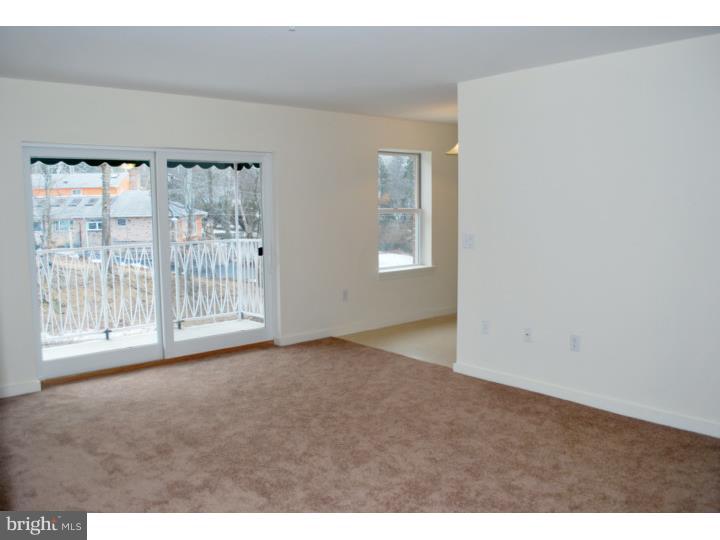 1600 Church Road, Unit B301 Wyncote, PA 19095 - Photo 2 of 10 Living Room