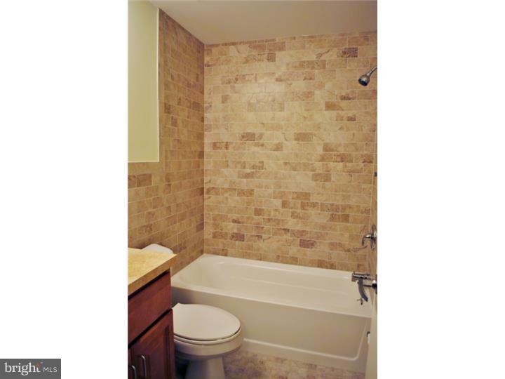 1600 Church Road, Unit B301 Wyncote, PA 19095 - Photo 6 of 10 Bathroom