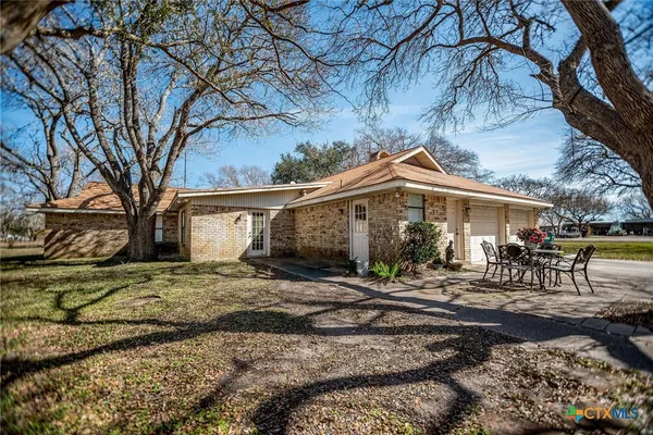 $374,900 | 540 Royal Road, Port Lavaca, TX 77979