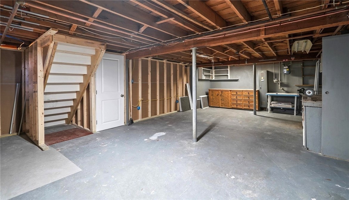67 Montgomery Road Swansea, MA 02777 - Photo 25 of 35