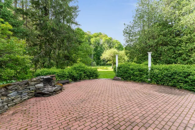 $1,595,000 | 1522 Barnard Road, Woodstock, VT 05091