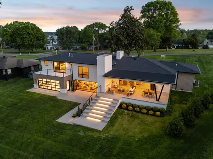 $3,200,000 | 103 Walnut Drive, Hendersonville, TN 37075