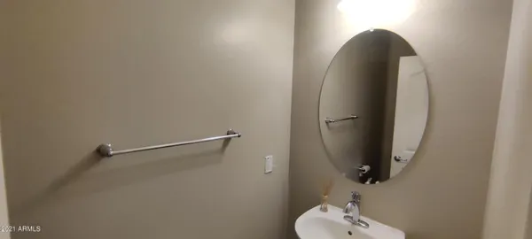 $2,400 | 2857 East Detroit Street, Chandler, AZ 85225