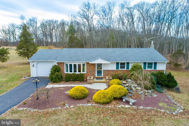 $480,000 | 35 Gravel Pike, Red Hill, PA 18073