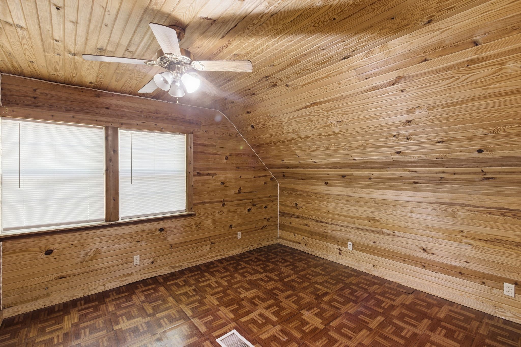 166 Outback Road Lobelville, TN 37097 - Photo 18 of 27