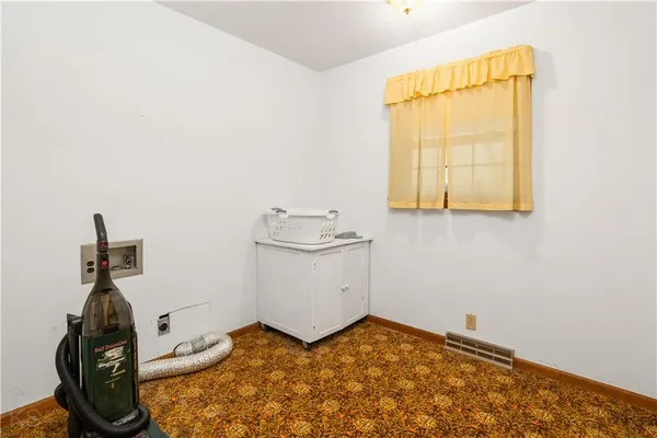 $220,000 | 101 West Jefferson Street, Otterville, MO 65348