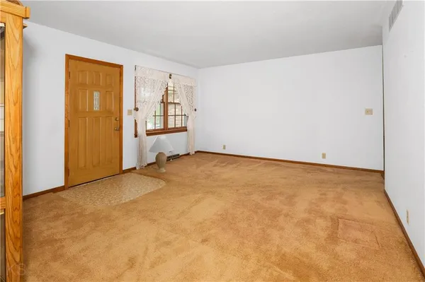 $220,000 | 101 West Jefferson Street, Otterville, MO 65348