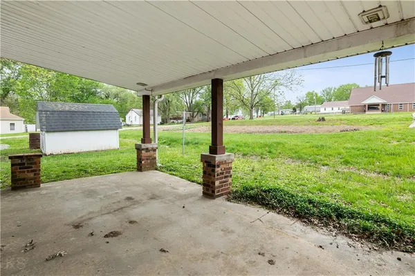 $220,000 | 101 West Jefferson Street, Otterville, MO 65348