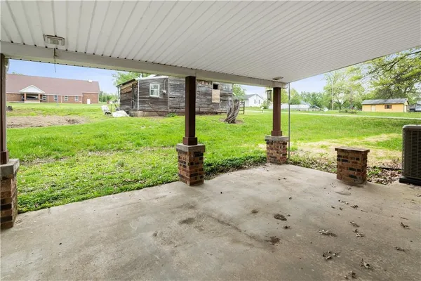 $220,000 | 101 West Jefferson Street, Otterville, MO 65348