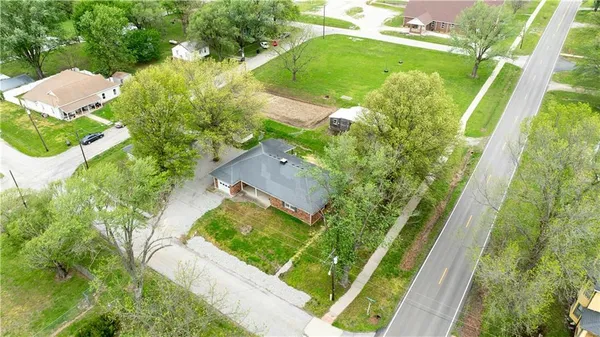 $220,000 | 101 West Jefferson Street, Otterville, MO 65348