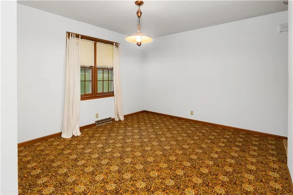 $220,000 | 101 West Jefferson Street, Otterville, MO 65348