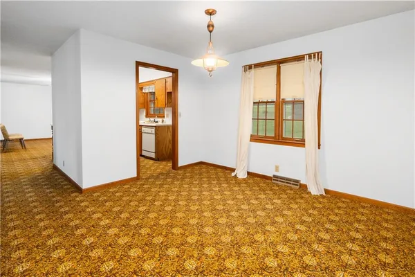 $220,000 | 101 West Jefferson Street, Otterville, MO 65348