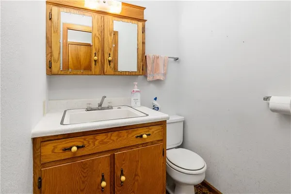 $220,000 | 101 West Jefferson Street, Otterville, MO 65348