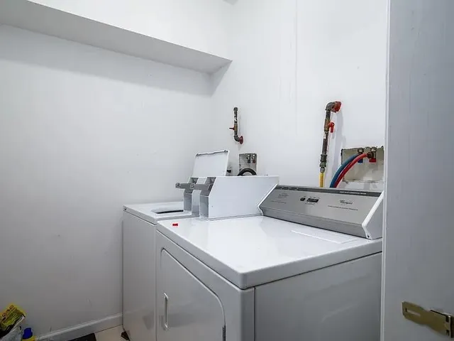 $3,200 | 43 Manhattan Avenue, Unit 2, Jersey City, NJ 07307