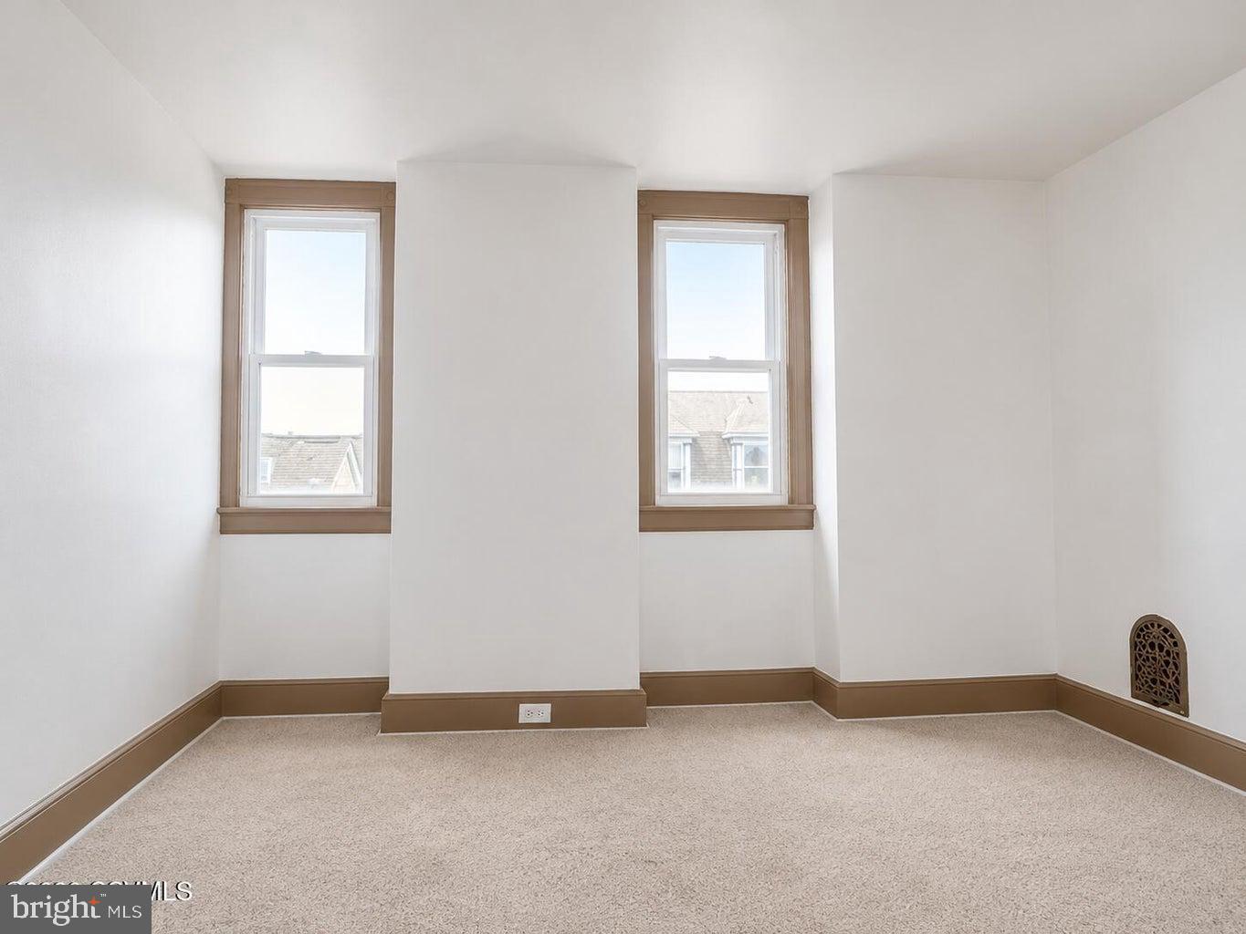 23 North 6th Street Shamokin, PA 17872 - Photo 15 of 17