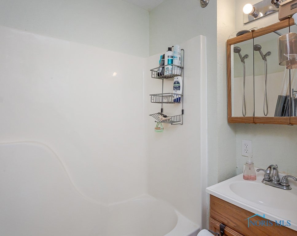 30255 Bates Road Perrysburg, OH 43551 - Photo 35 of 37 Gallery Image 35