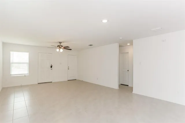 $1,695 | 3154 Crestone Drive, Crandall, TX 75114