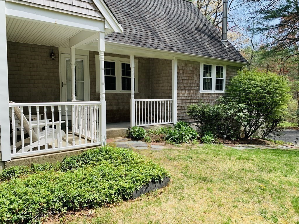 87 Ring Road Plympton, MA 02367 - Photo 4 of 30 Gallery Image 4