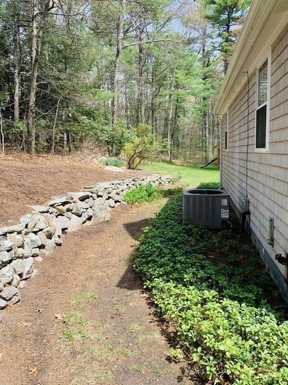 87 Ring Road Plympton, MA 02367 - Photo 10 of 30 Gallery Image 10