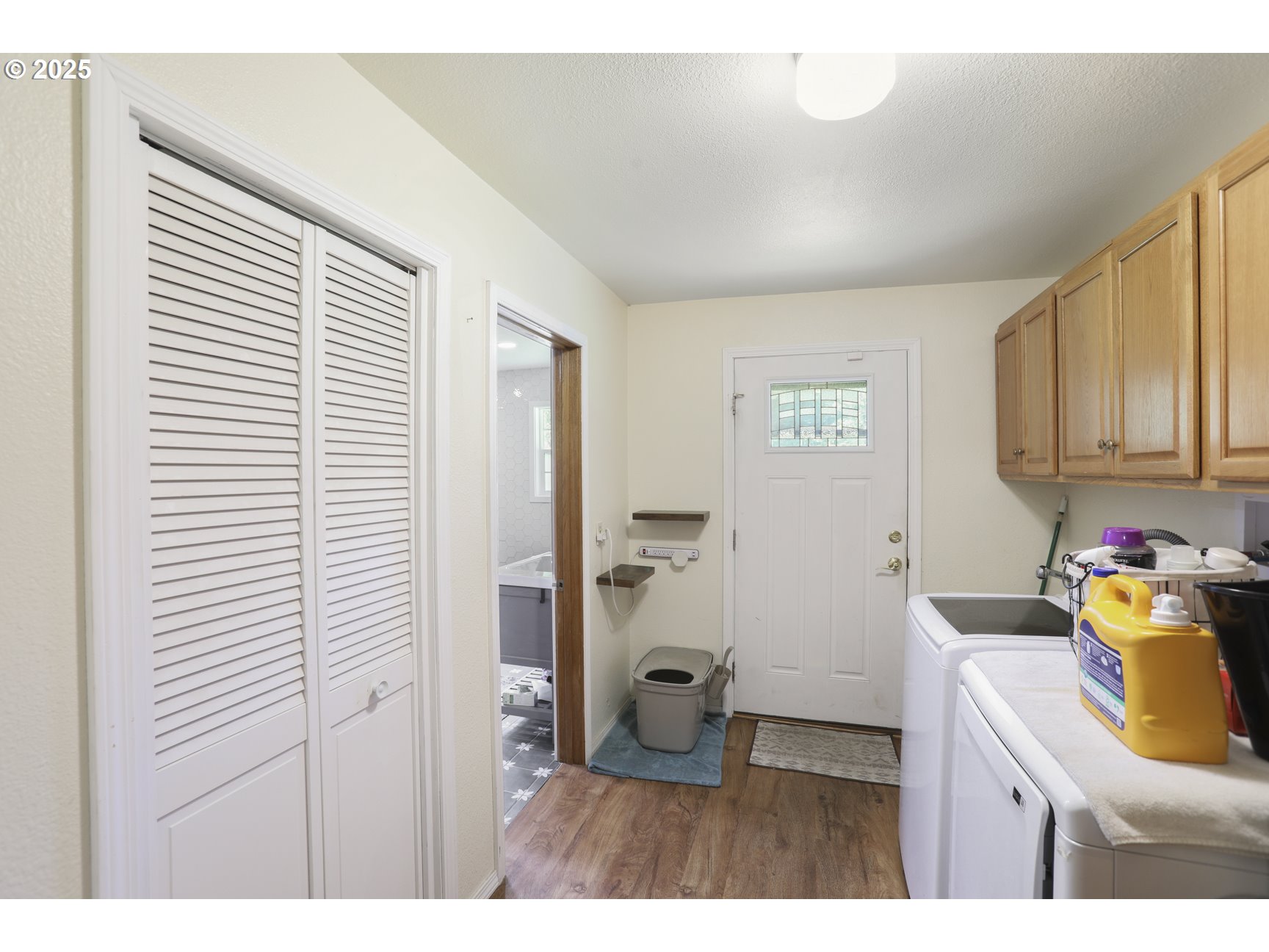 52379 Southwest 4th Street Scappoose, OR 97056 - Photo 25 of 35 Laundry