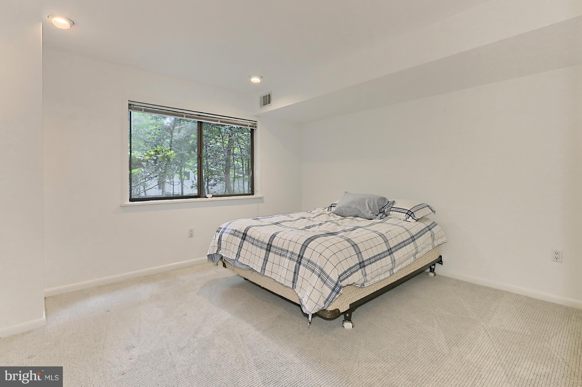 12012 Aintree Lane Reston, VA 20191 - Photo 23 of 30 Bedroom 3