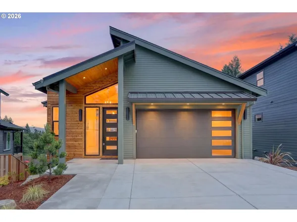 $799,900 | 41945 Deschutes Avenue, Unit 74, Sandy, OR 97055