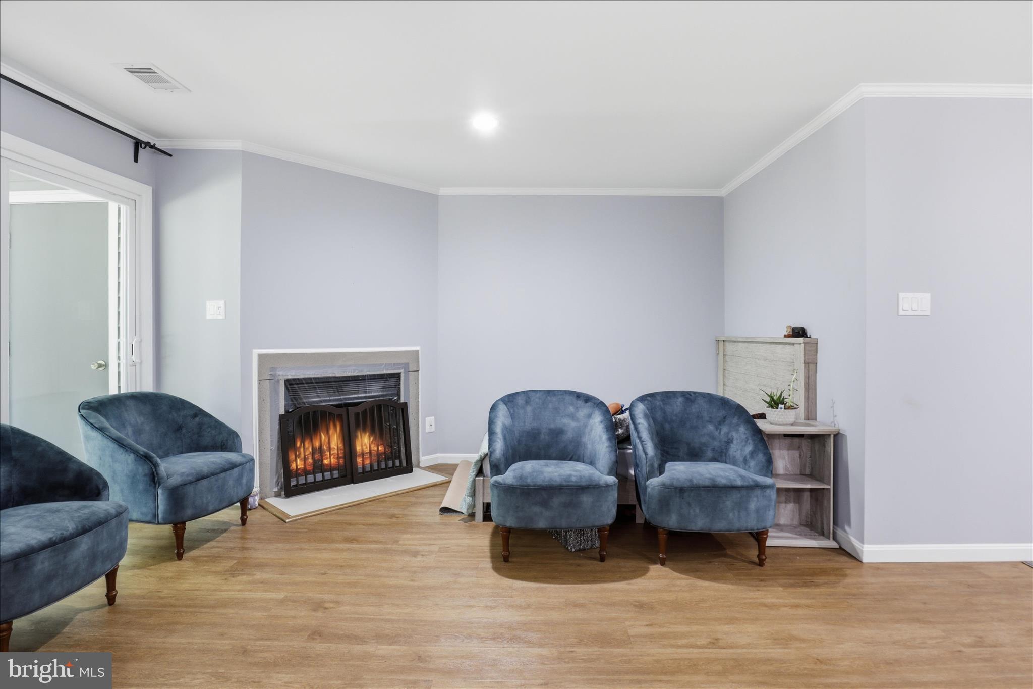 12918 Grays Pointe Road Fairfax, VA 22033 - Photo 5 of 26