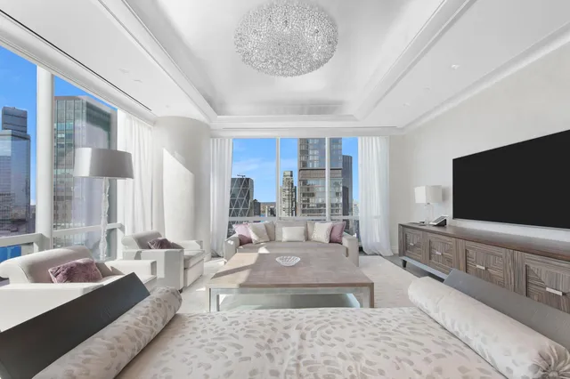 $7,600,000 | 157 West 57th Street, Unit 47B | Midtown Central
