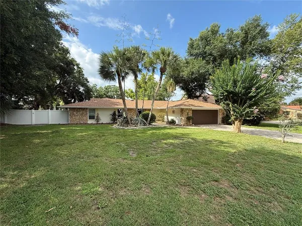 $899,999 | 125 Spring Lake Hills Drive, Altamonte Springs, FL 32714
