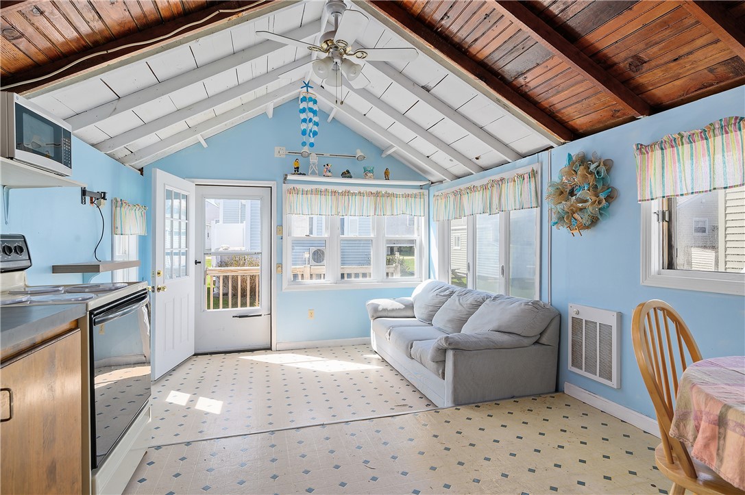240 Cards Pond Road South Kingstown, RI 02879 - Photo 14 of 31