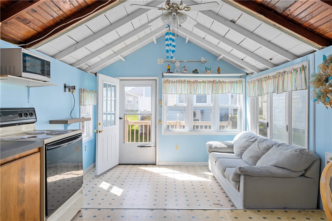 240 Cards Pond Road South Kingstown, RI 02879 - Photo 5 of 31