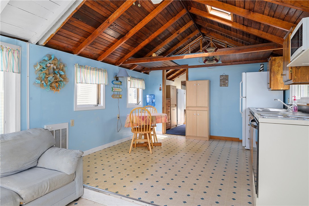 240 Cards Pond Road South Kingstown, RI 02879 - Photo 6 of 31