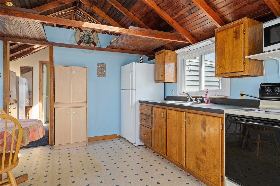 240 Cards Pond Road South Kingstown, RI 02879 - Photo 8 of 31