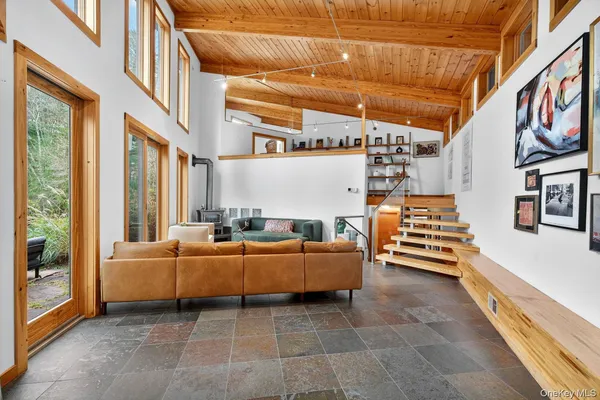 $1,499,900 | 106 Mountain Laurel Lane, Woodstock, NY 12498