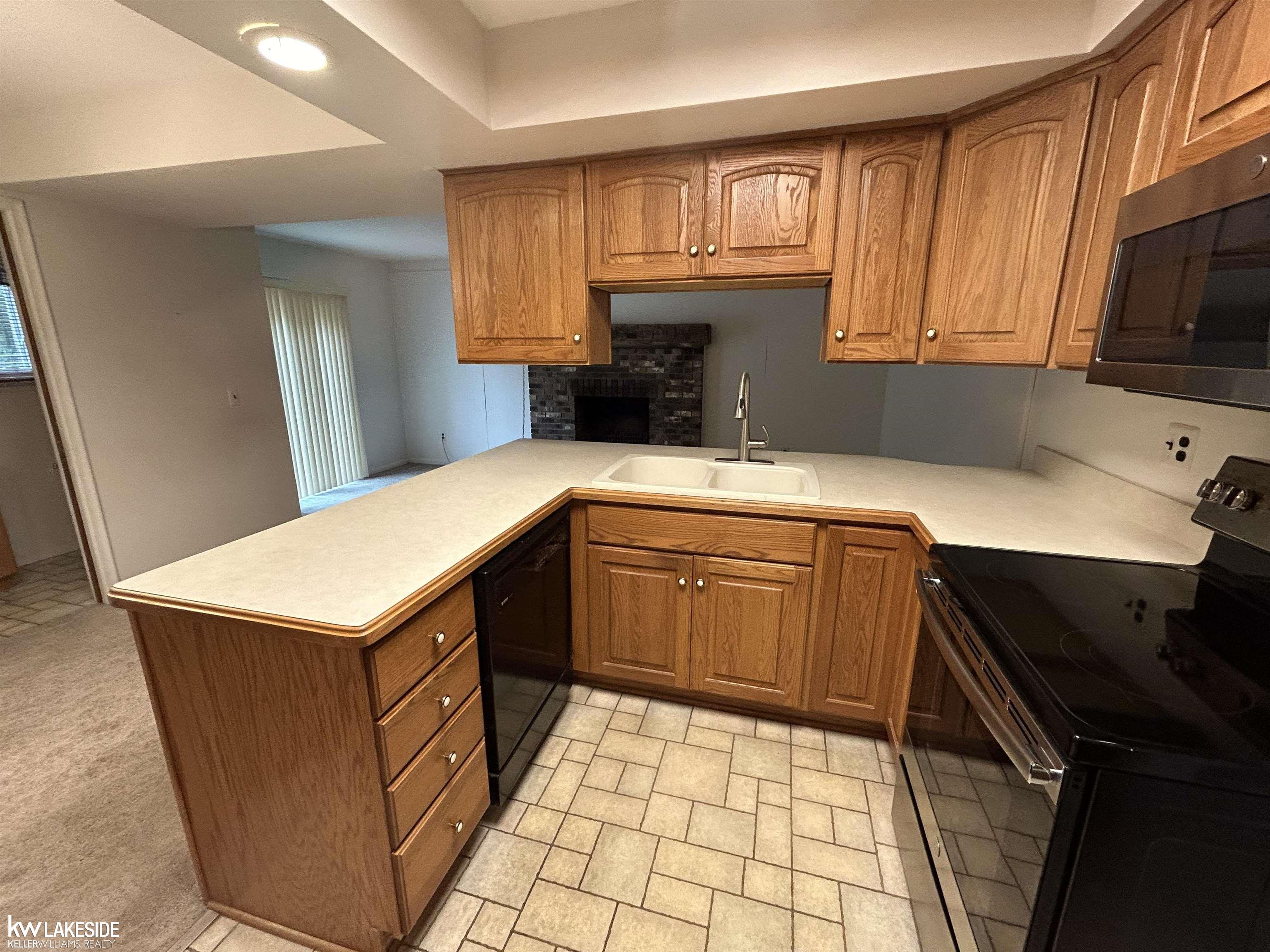 3308 Spring Meadow Drive Rochester, MI 48306 - Photo 8 of 22