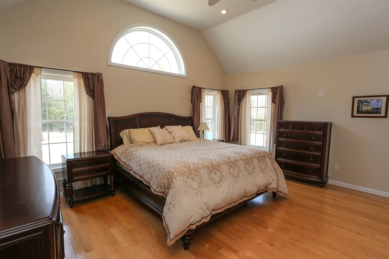 776 Bedford Road New Boston, NH 03070 - Photo 22 of 38