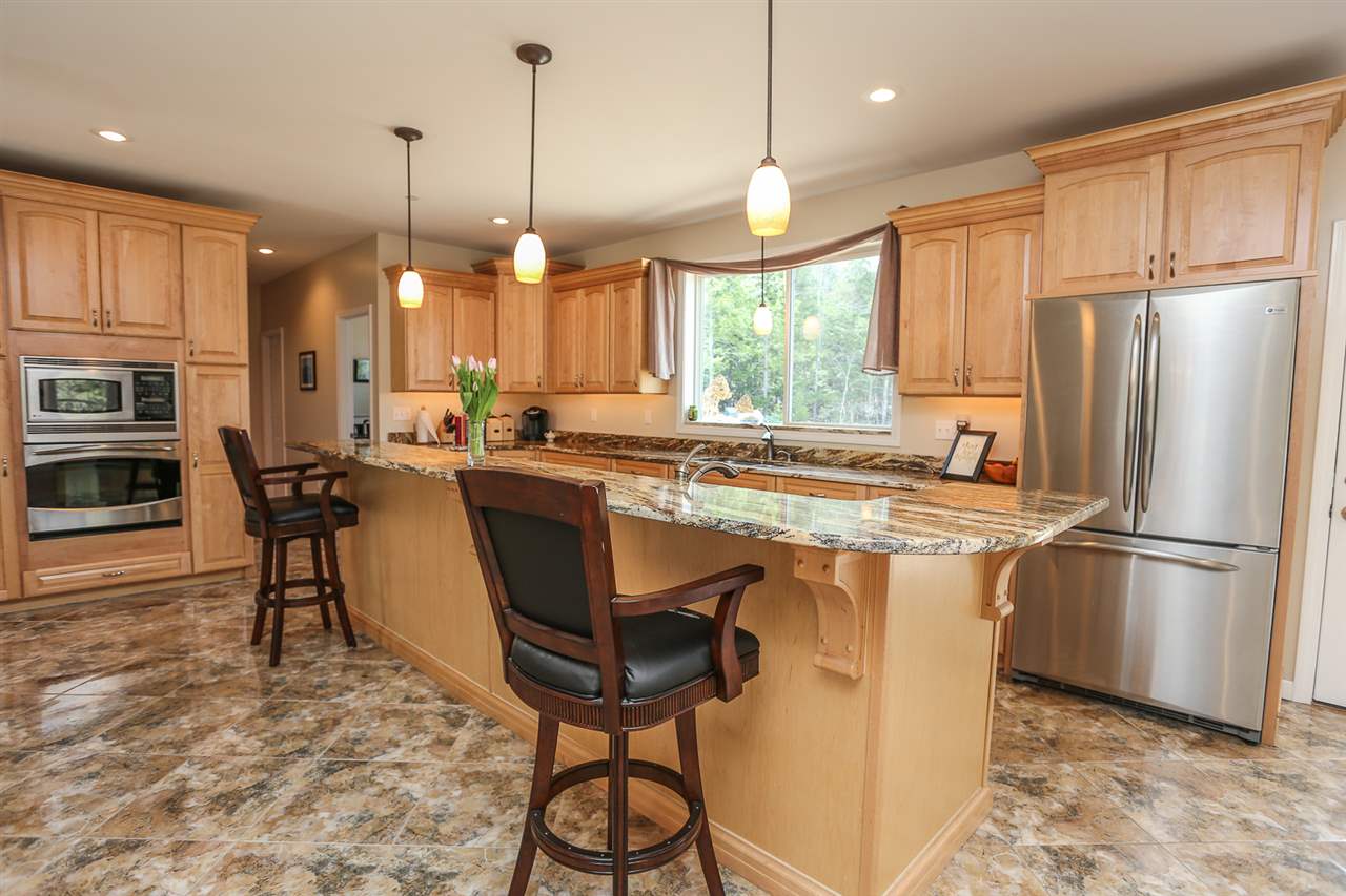 776 Bedford Road New Boston, NH 03070 - Photo 8 of 38