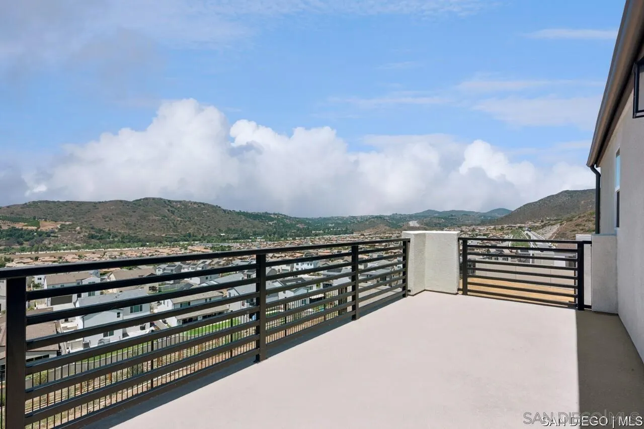 632 Meadowood Street Fallbrook, CA 92028 - Photo 12 of 21 a view of a city from a terrace