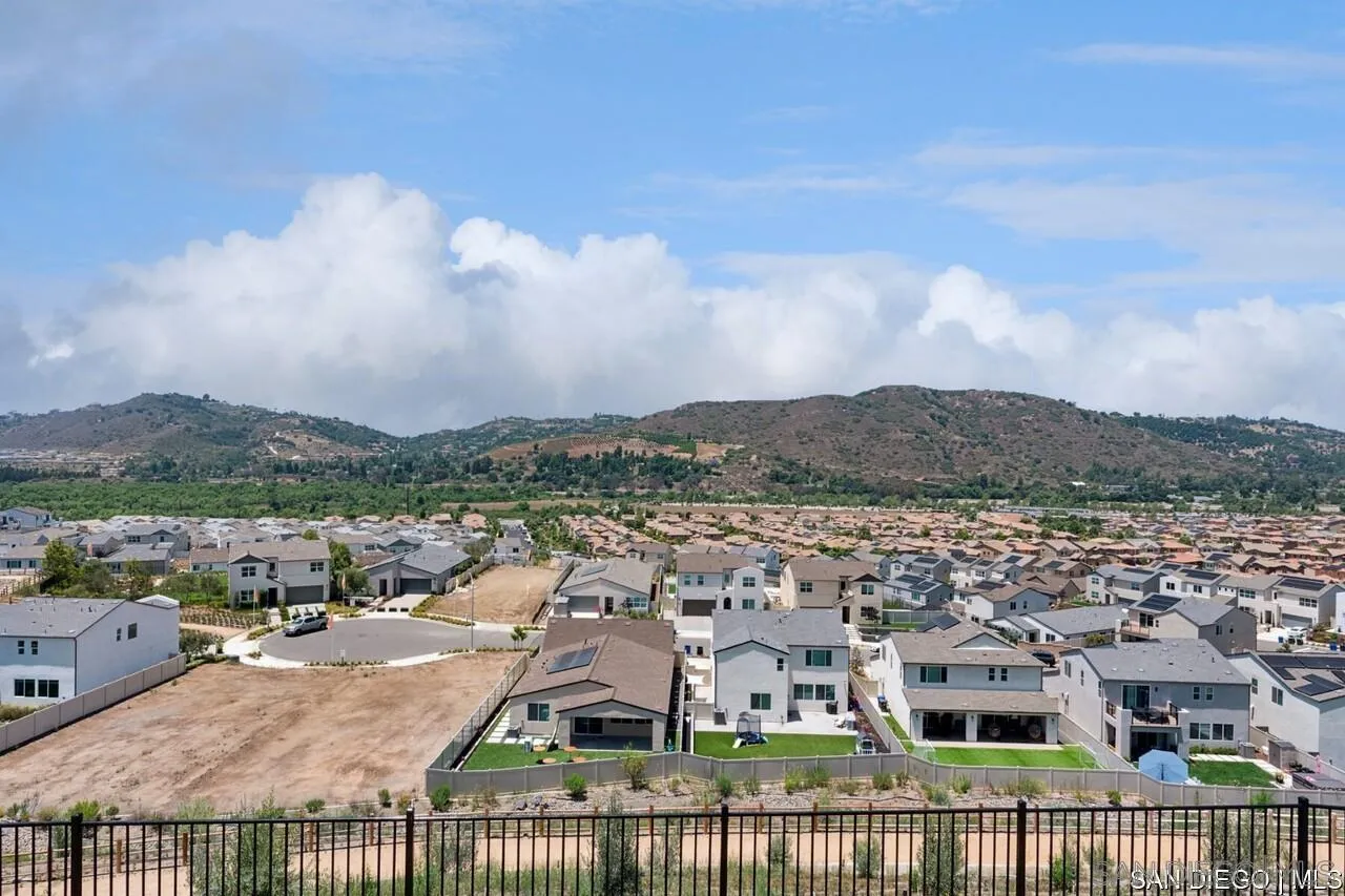 632 Meadowood Street Fallbrook, CA 92028 - Photo 14 of 21 a view of a city